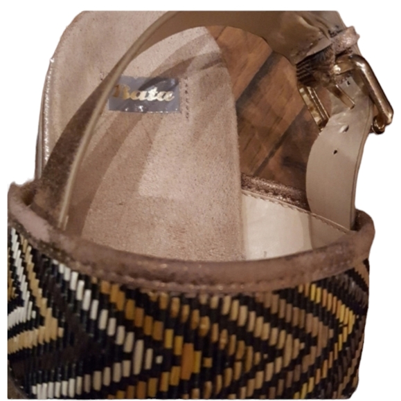 Bata from Italy gold metallic sandals size 37 - Picture 3 of 5